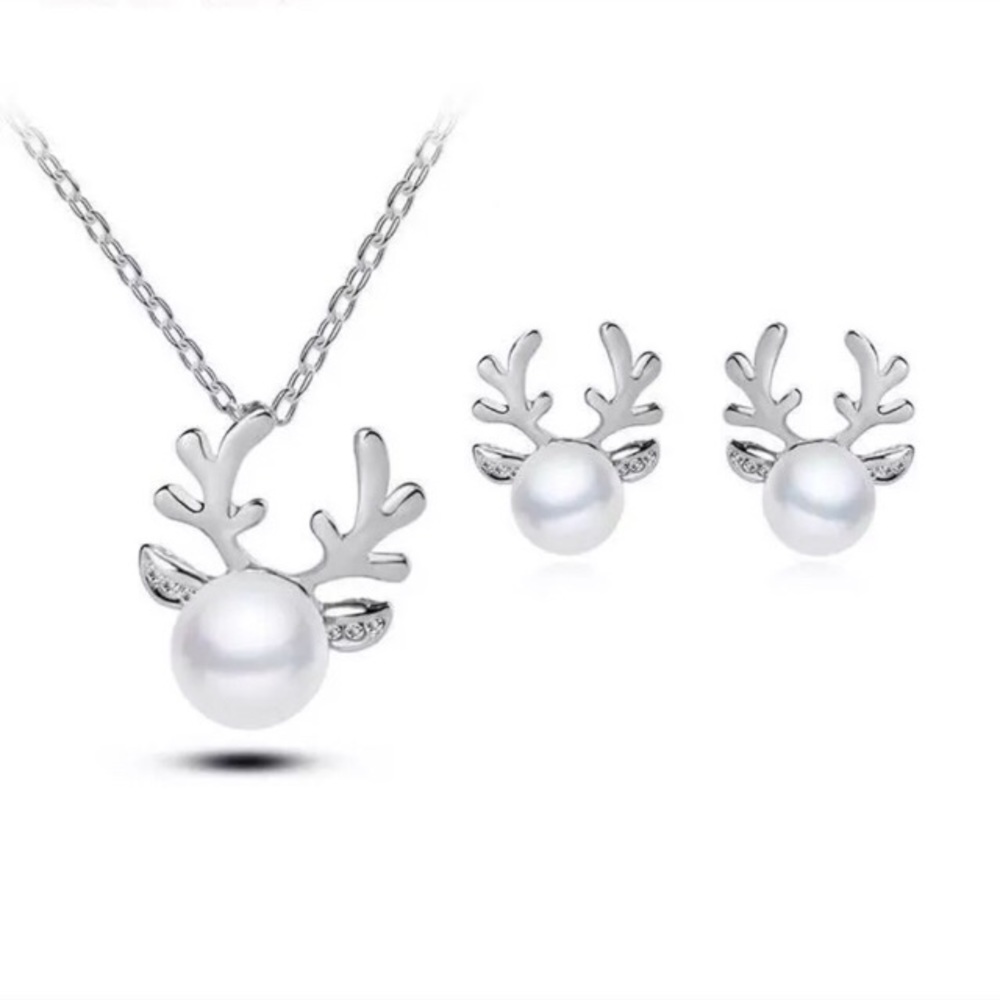 Pearl Reindeer earrings